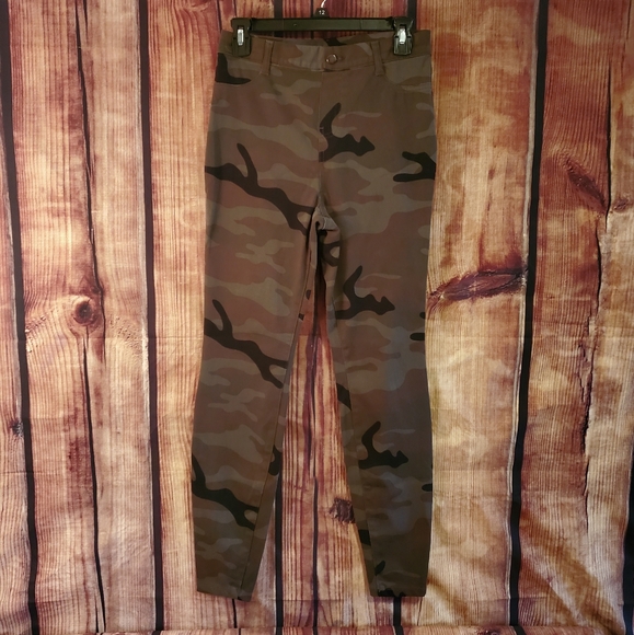 Time and Tru Pants - ⚡️ TIME & TRU Women's Size Small Camo Stretchy Leggings